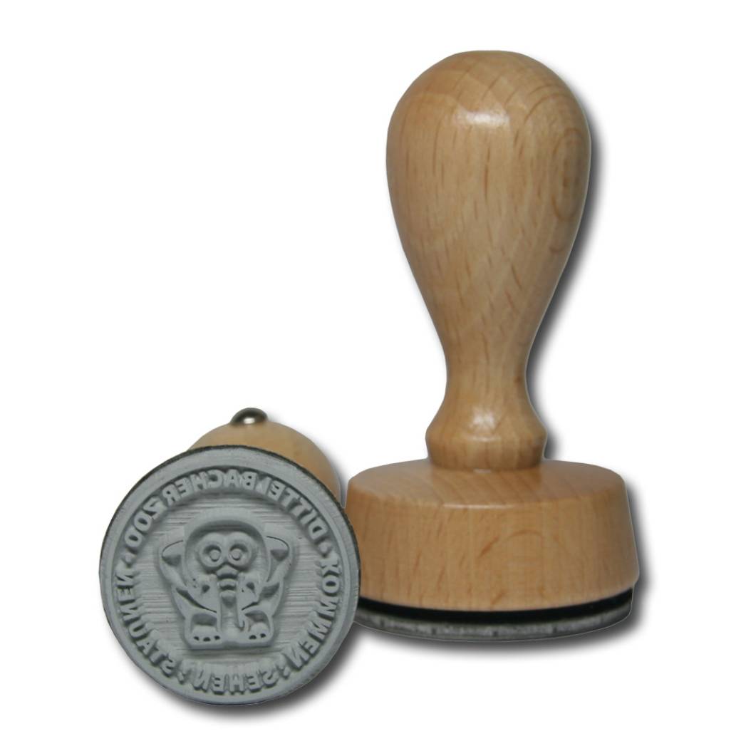 Runder Holzstempel mit einem Durchmesser von 30 mm. Runder Holzstempel mit einem Durchmesser von 30 mm.