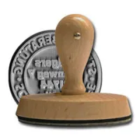 Runder Holzstempel mit einem Durchmesser von 100 mm.